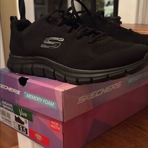 Skechers Black Athletic Shoes with Memory Foam 9.5 wide